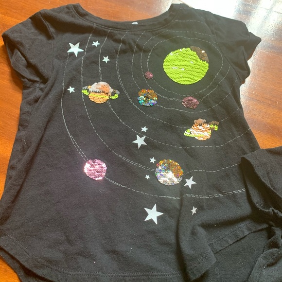 SOLD - GAP Kids XS T-shirt Bundle - Picture 3 of 7